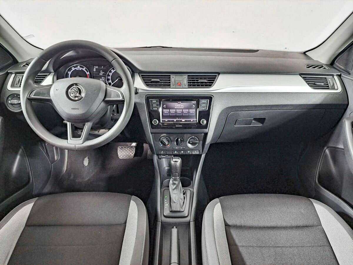 Skoda Rapid с пробегом — 2018 год. Фото: #10