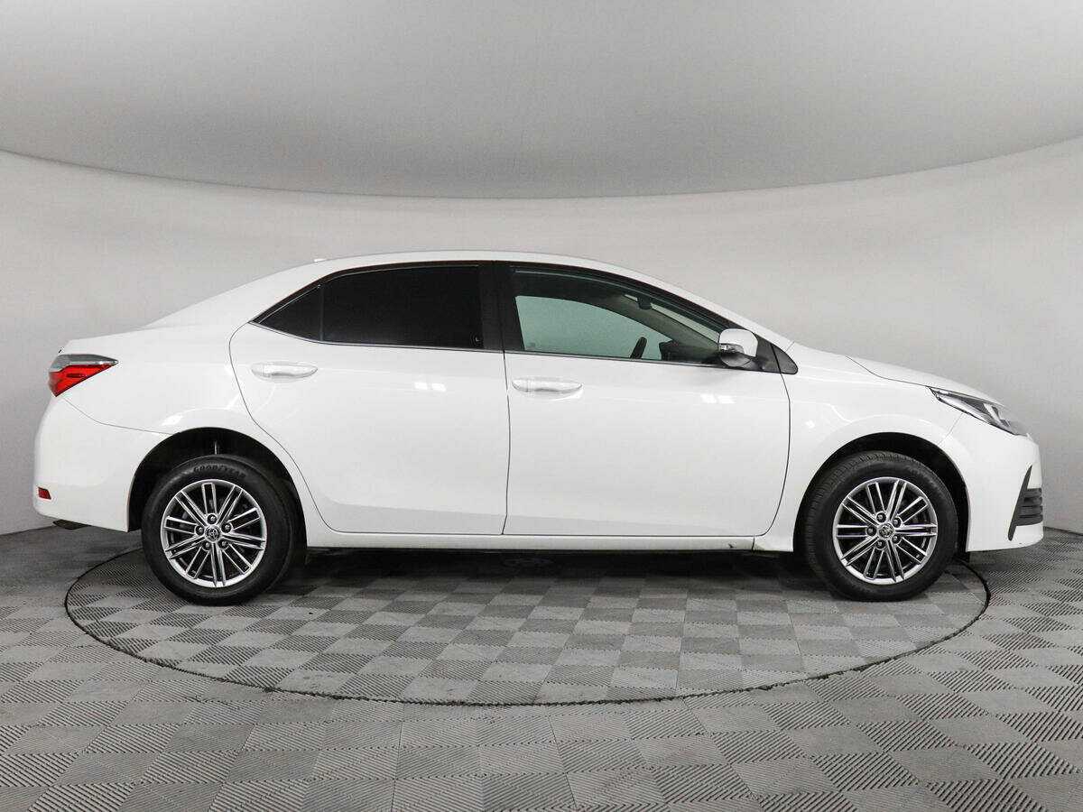 Toyota Corolla с пробегом — 2018 год. Фото: #3