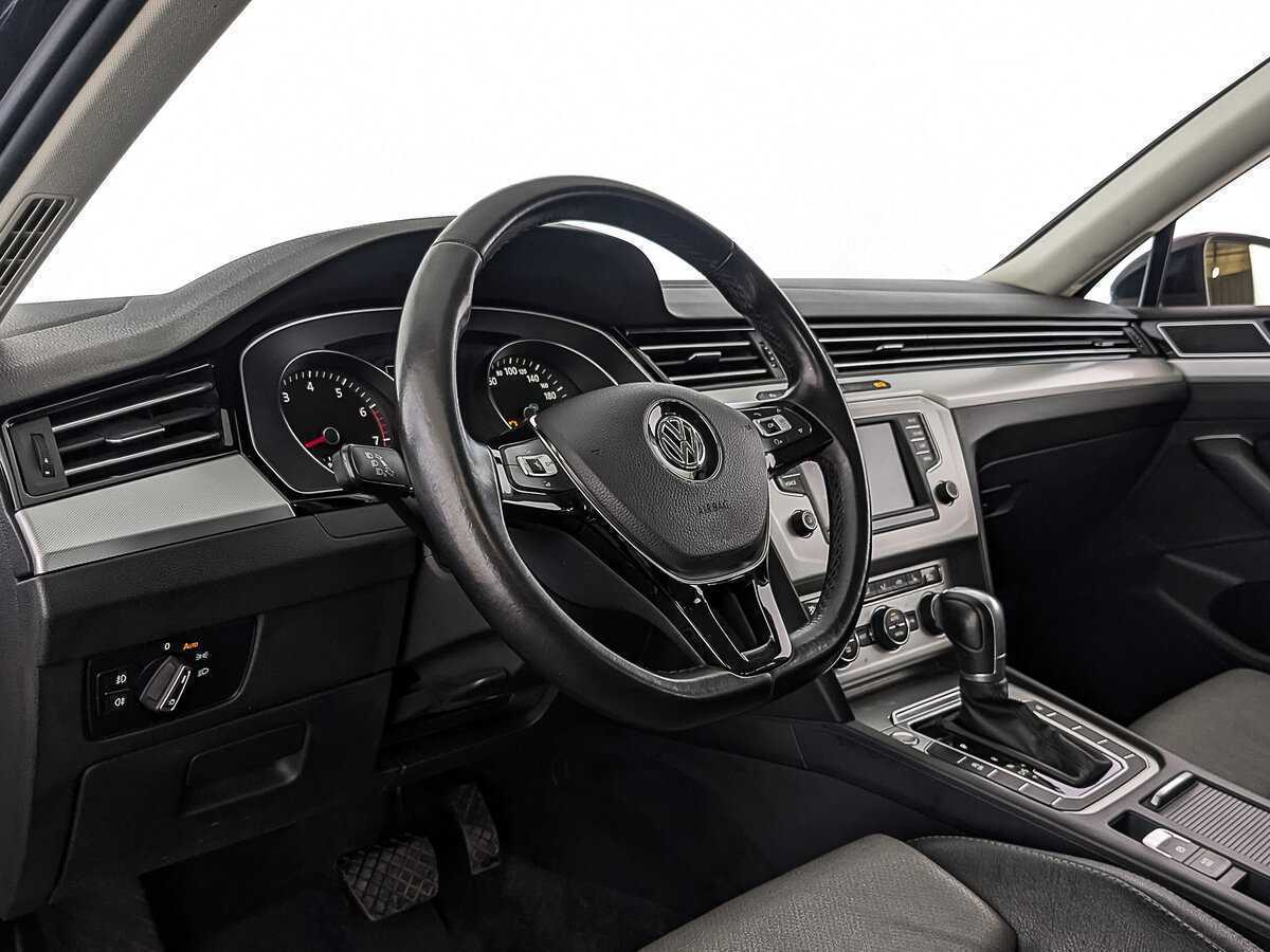 Volkswagen Passat с пробегом — 2016 год. Фото: #15