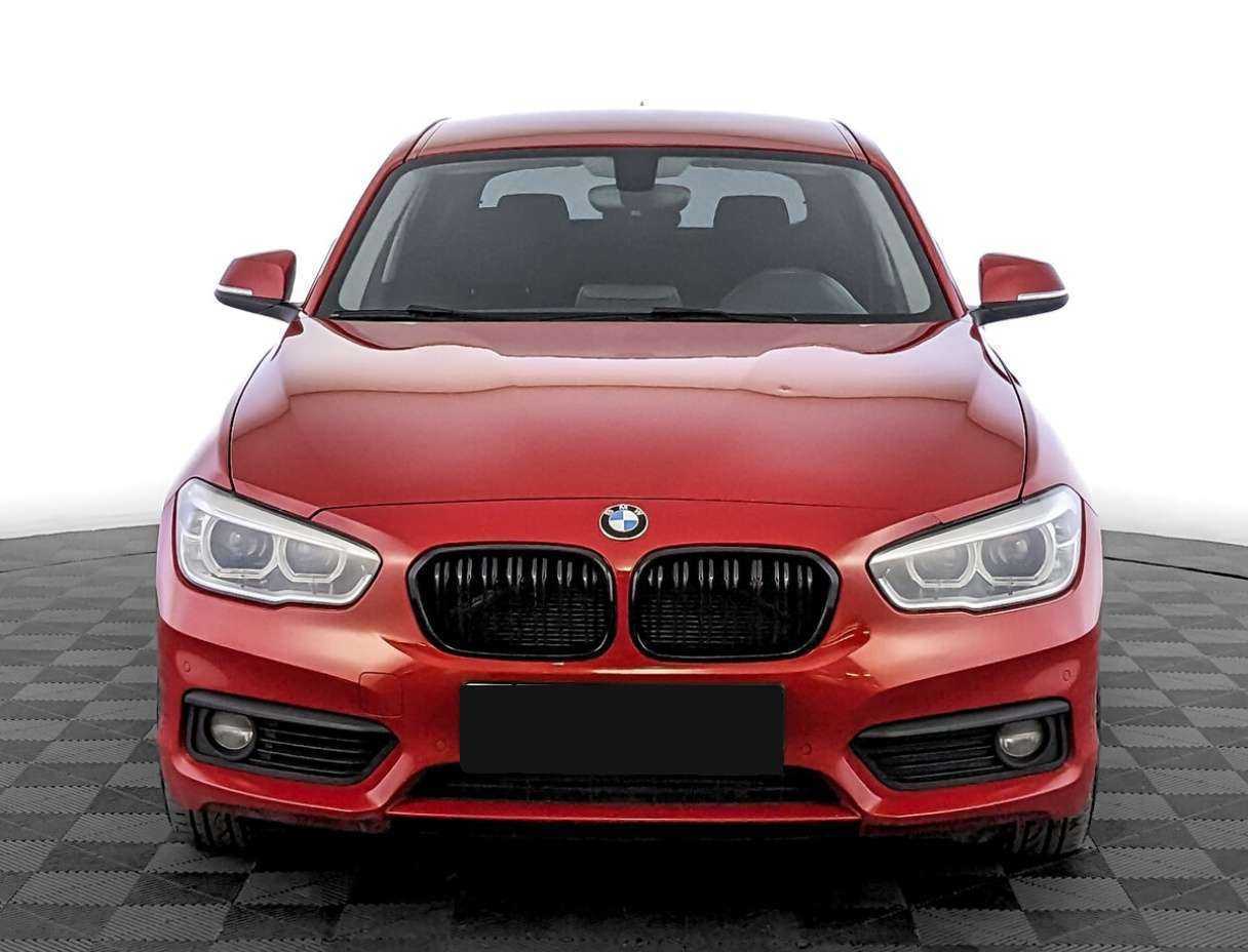 BMW 1 серии с пробегом — 2017 год. Фото: #1