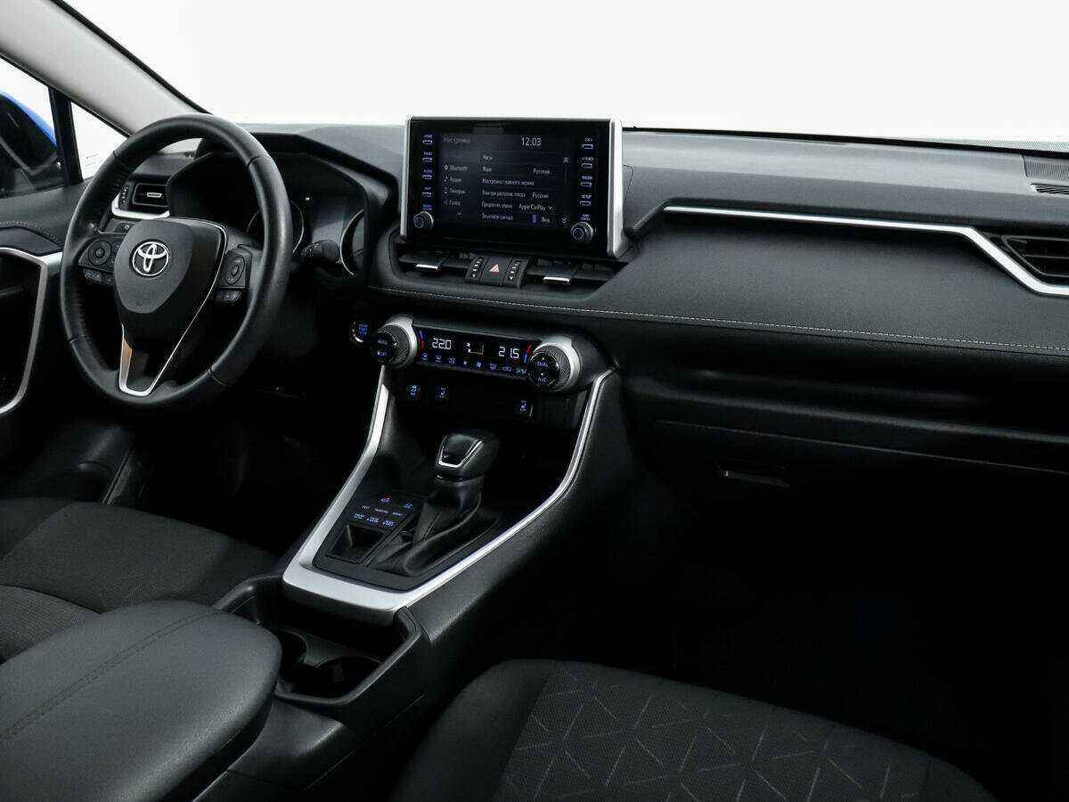 Toyota RAV4 с пробегом — 2021 год. Фото: #7
