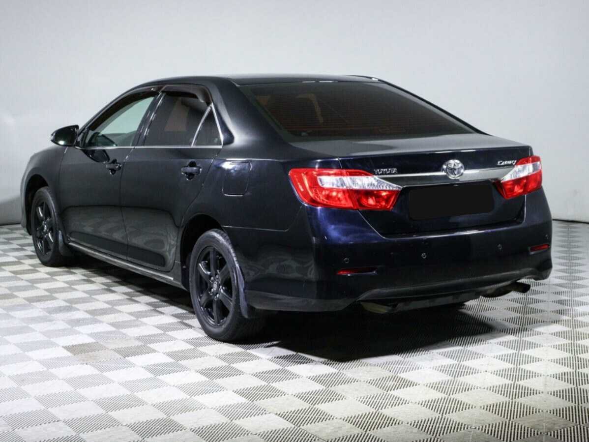Toyota Camry с пробегом — 2013 год. Фото: #6