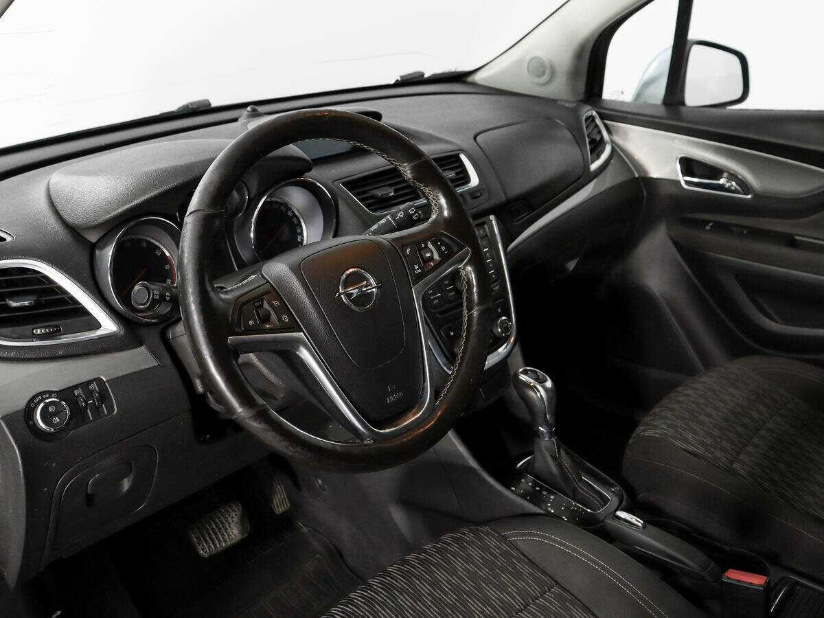 Opel Mokka с пробегом — 2012 год. Фото: #8