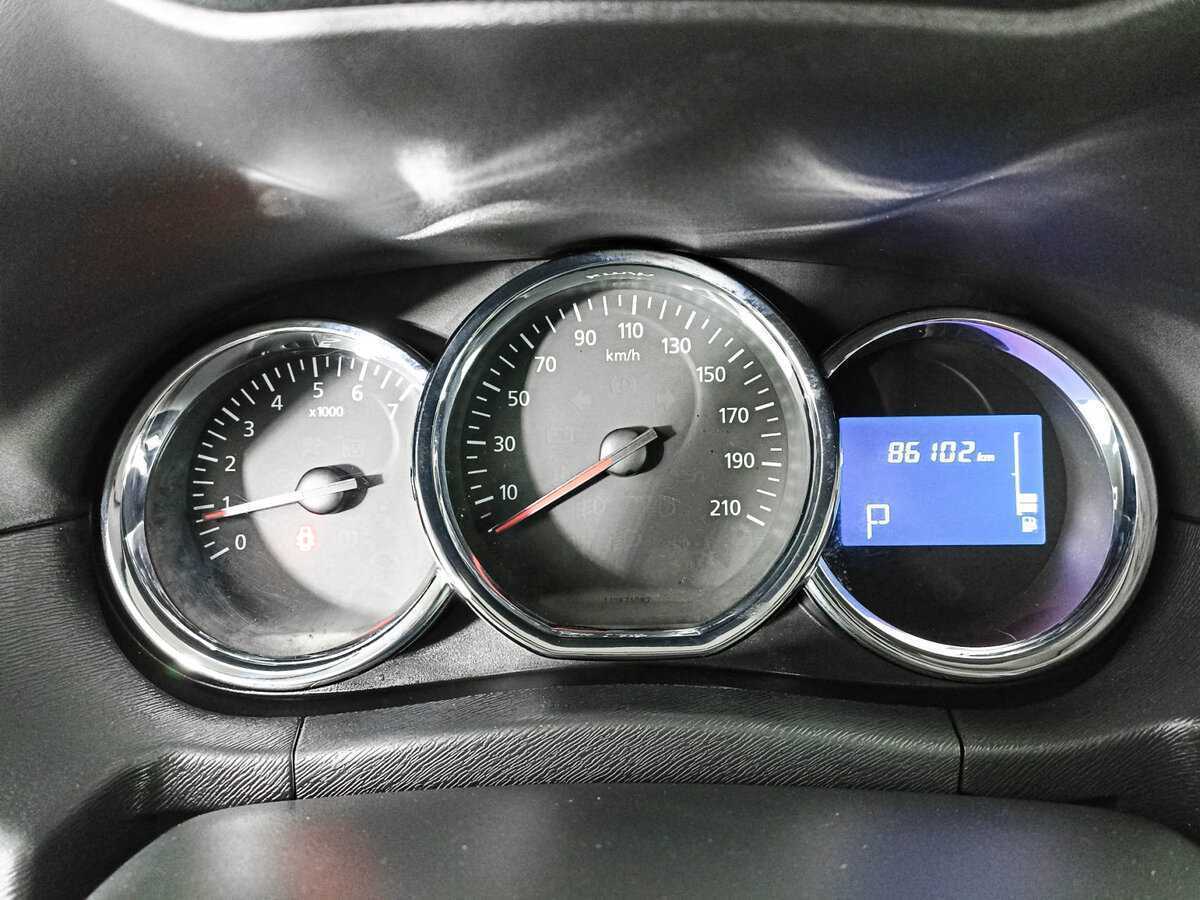 Nissan Terrano с пробегом — 2016 год. Фото: #10