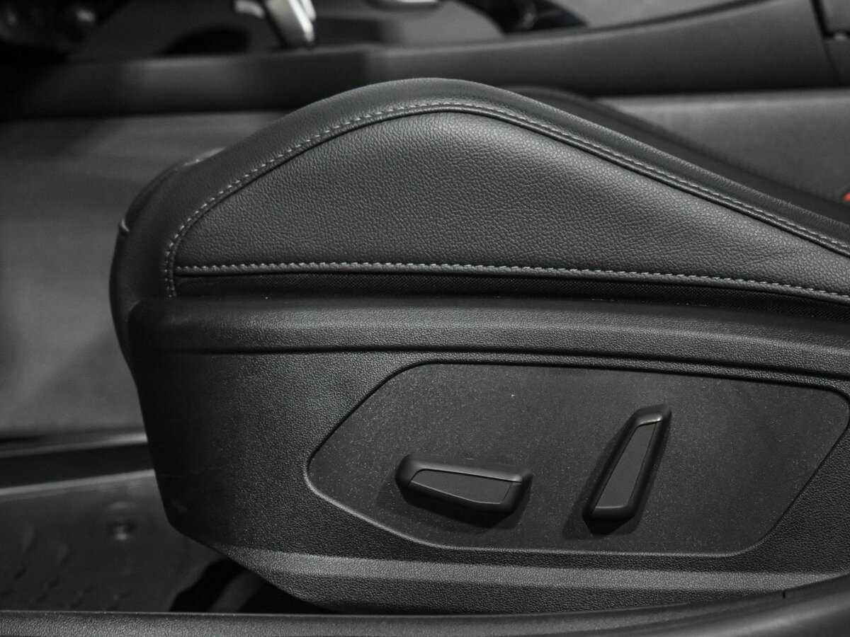 Hyundai Elantra с пробегом — 2023 год. Фото: #9