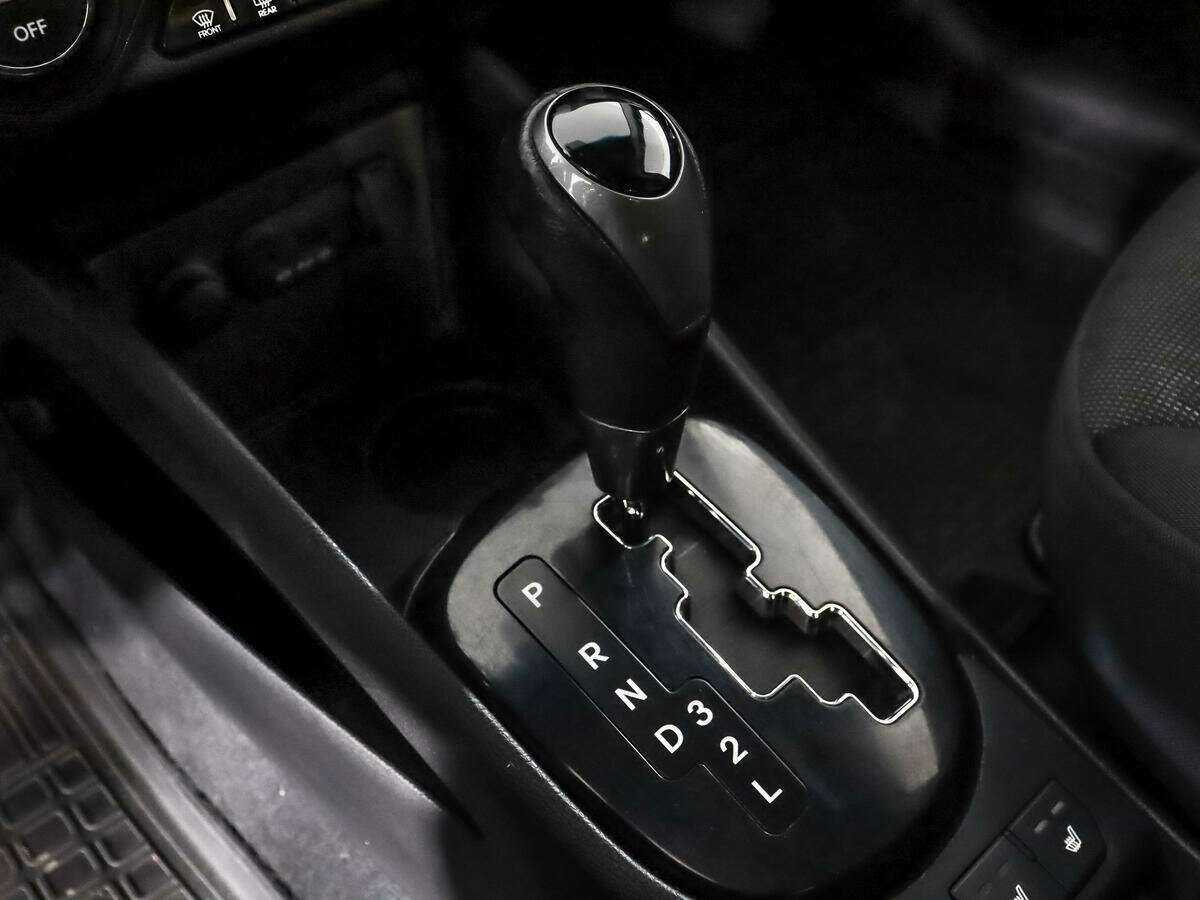 Kia Rio с пробегом — 2012 год. Фото: #8