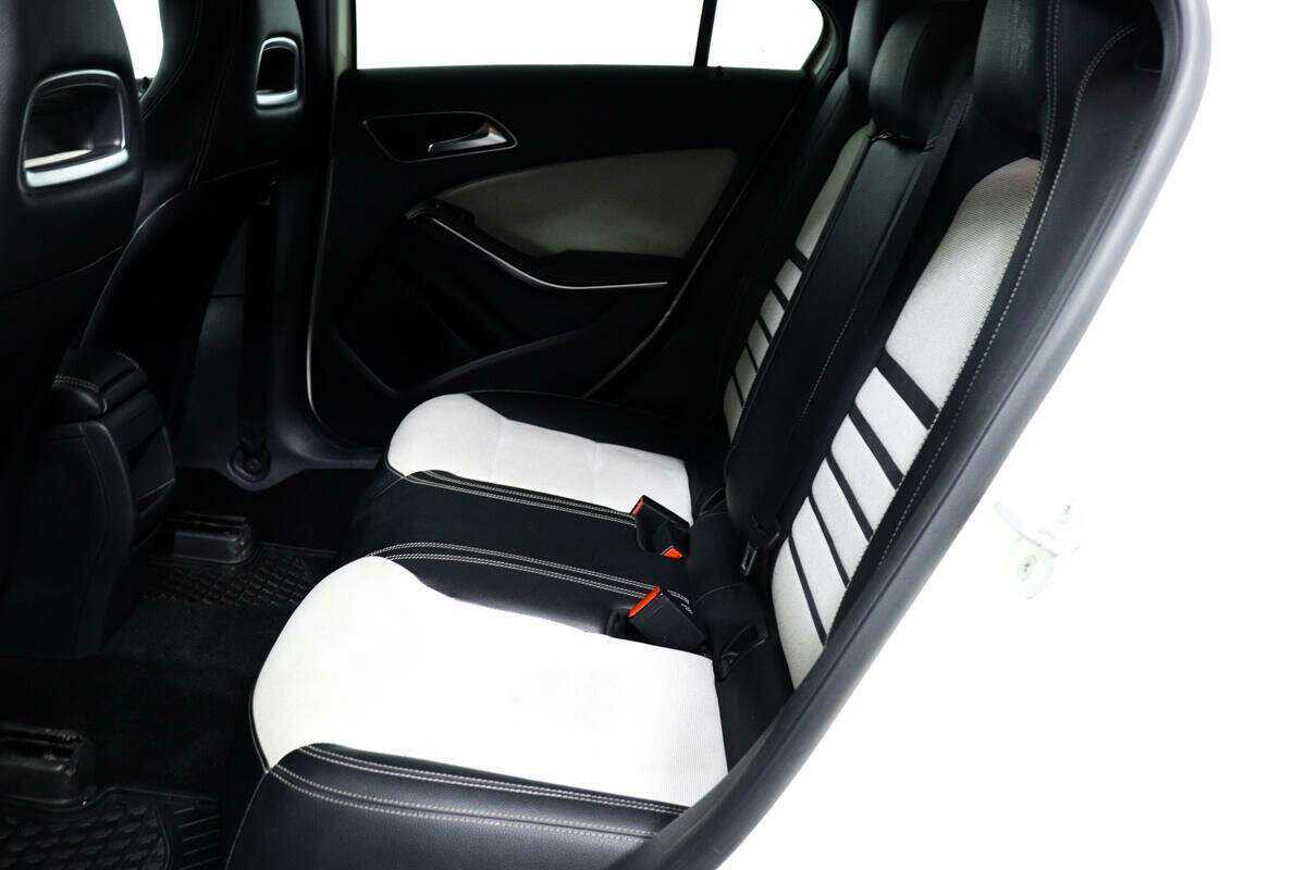 Mercedes-Benz A-Класс с пробегом — 2013 год. Фото: #11