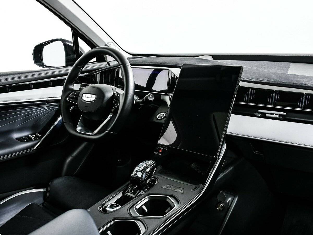 Geely Atlas с пробегом — 2023 год. Фото: #8