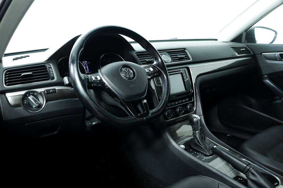 Volkswagen Passat с пробегом — 2017 год. Фото: #12