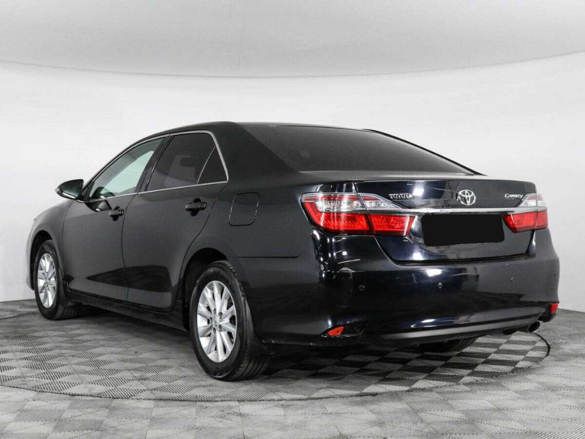 Toyota Camry с пробегом — 2016 год. Фото: #3