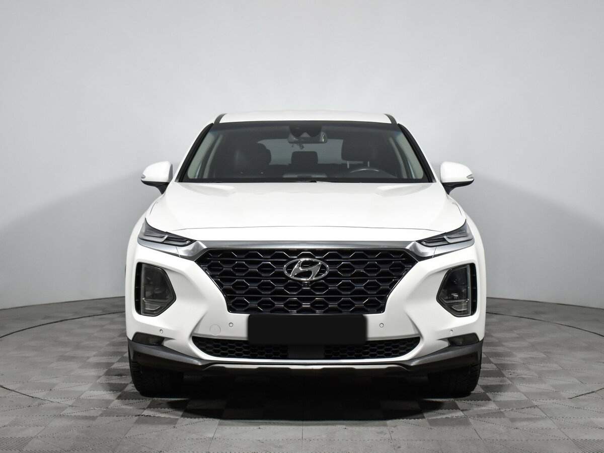 Hyundai Santa Fe с пробегом — 2018 год. Фото: #1