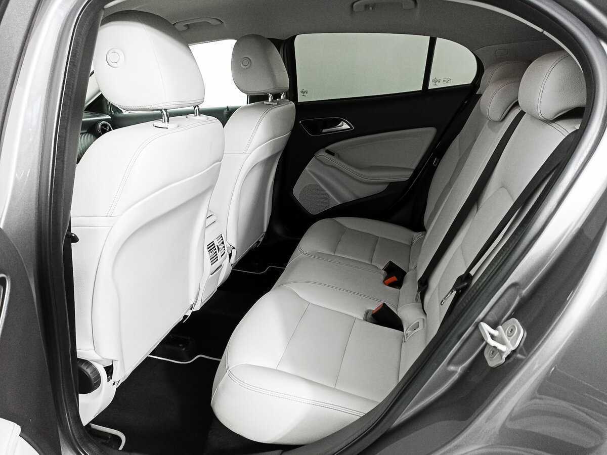 Mercedes-Benz GLA с пробегом — 2015 год. Фото: #9