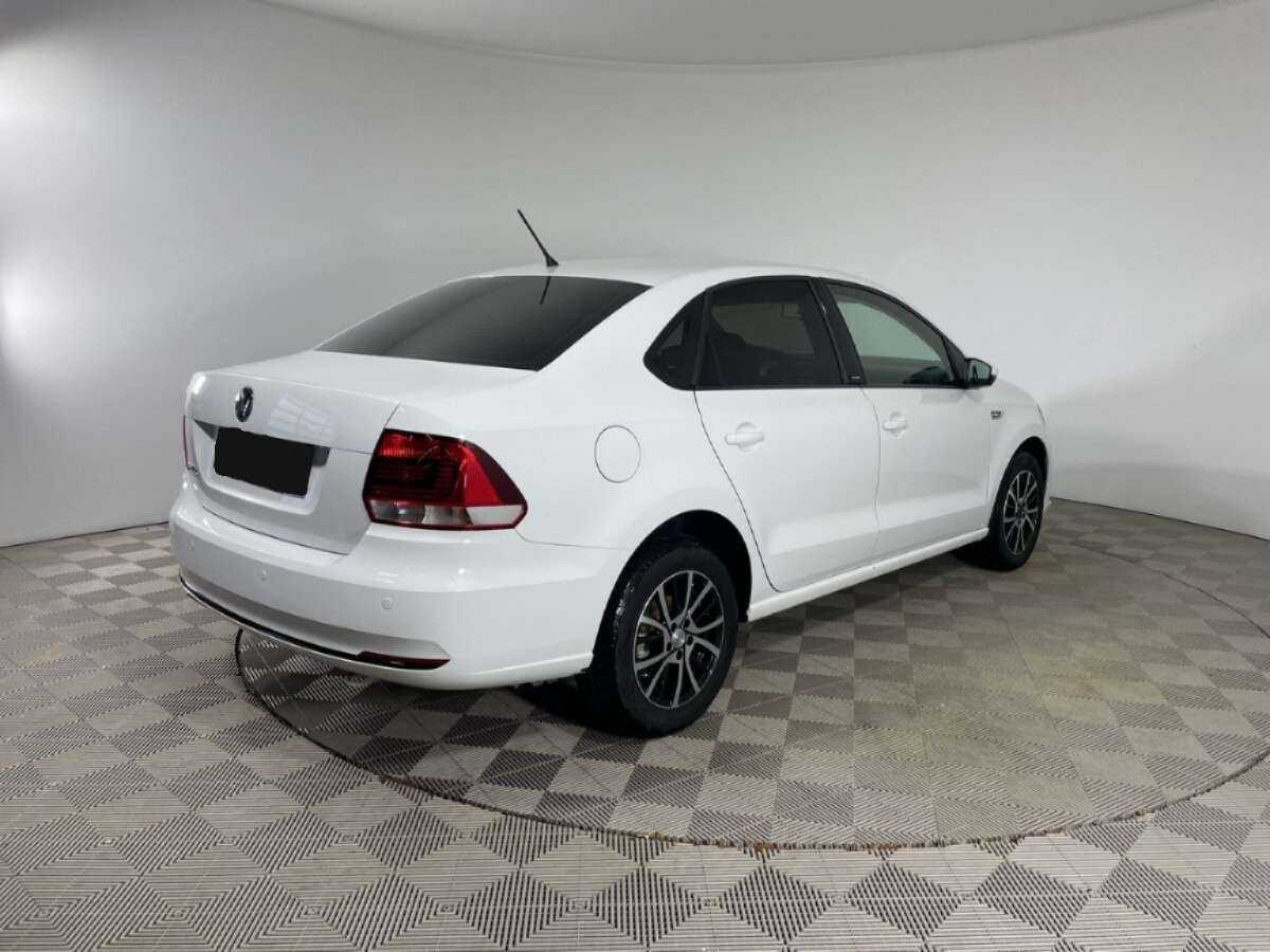 Volkswagen Polo с пробегом — 2016 год. Фото: #3