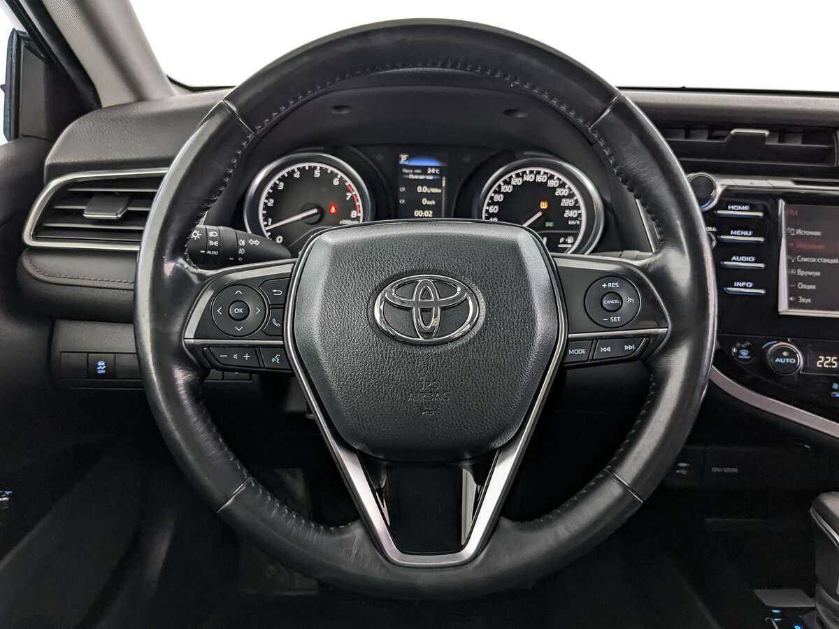 Toyota Camry с пробегом — 2019 год. Фото: #14