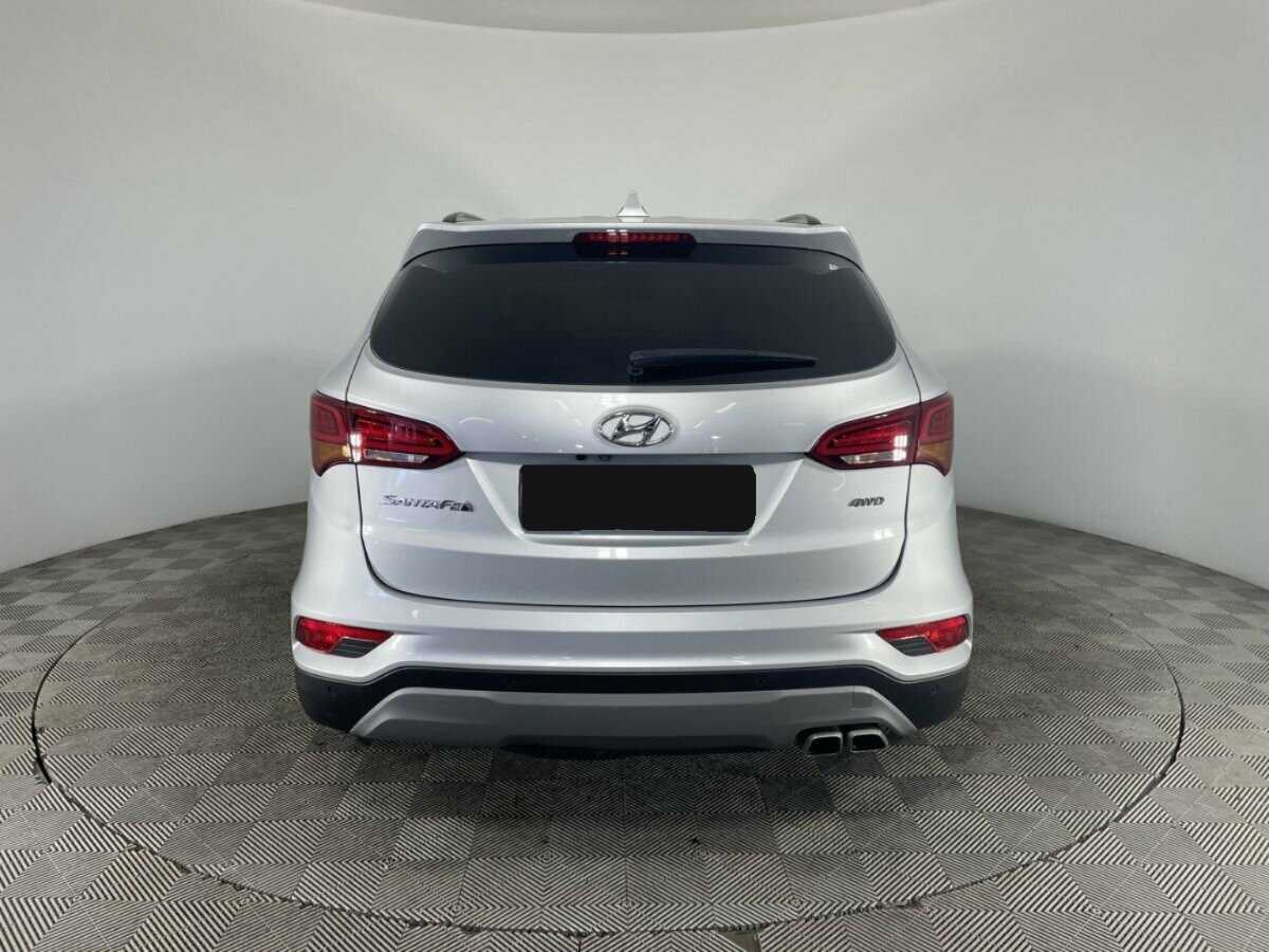 Hyundai Santa Fe с пробегом — 2017 год. Фото: #2