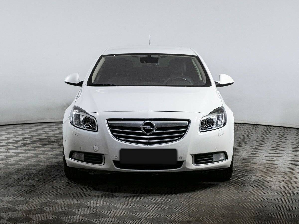 Opel Insignia с пробегом — 2012 год. Фото: #1