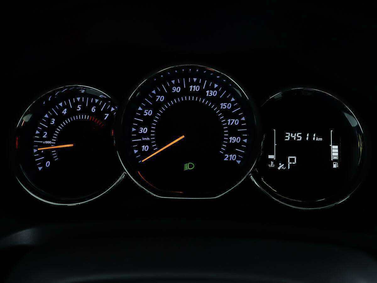 Renault Logan с пробегом — 2020 год. Фото: #12