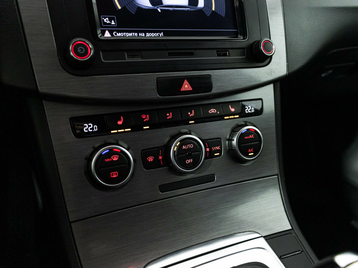 Volkswagen Passat с пробегом — 2012 год. Фото: #13