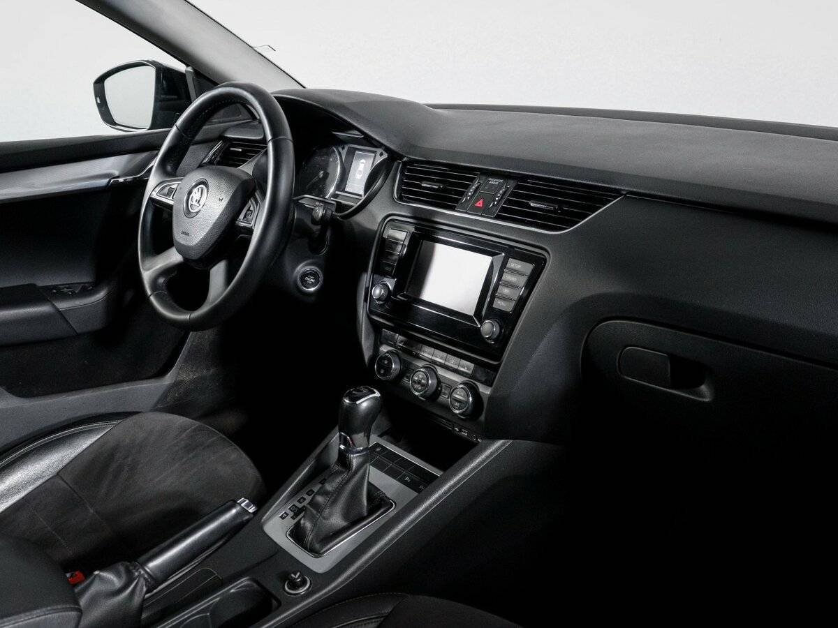 Skoda Octavia с пробегом — 2015 год. Фото: #8