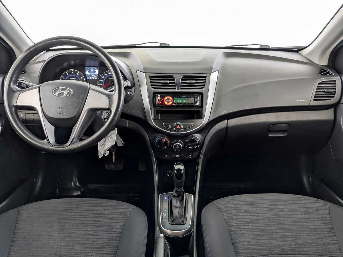 Hyundai Solaris с пробегом — 2016 год. Фото: #13