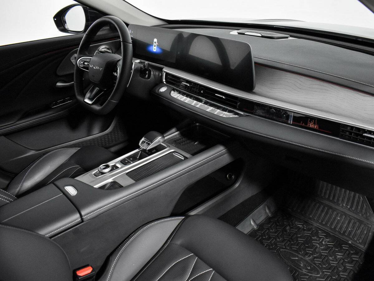 Chery Arrizo 8 с пробегом — 2023 год. Фото: #15