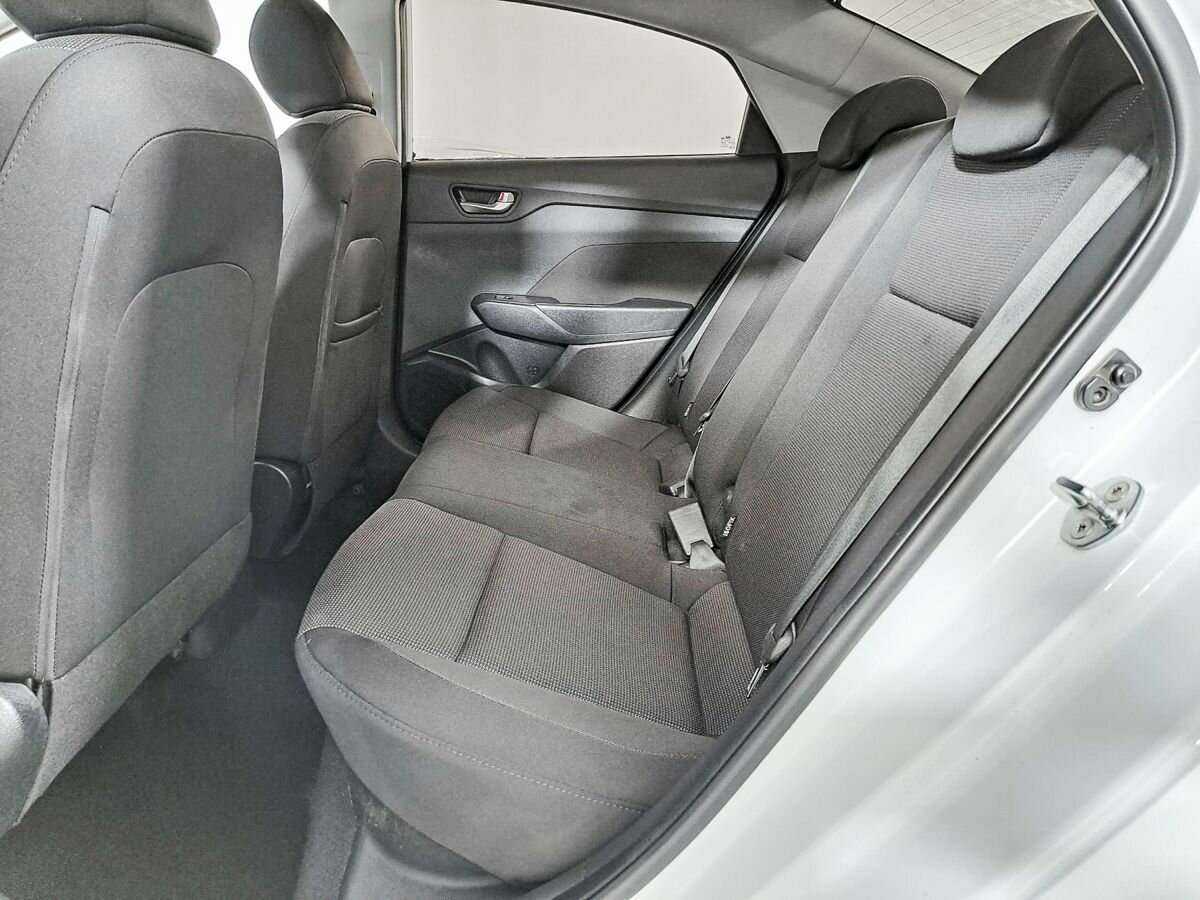 Hyundai Solaris с пробегом — 2019 год. Фото: #8