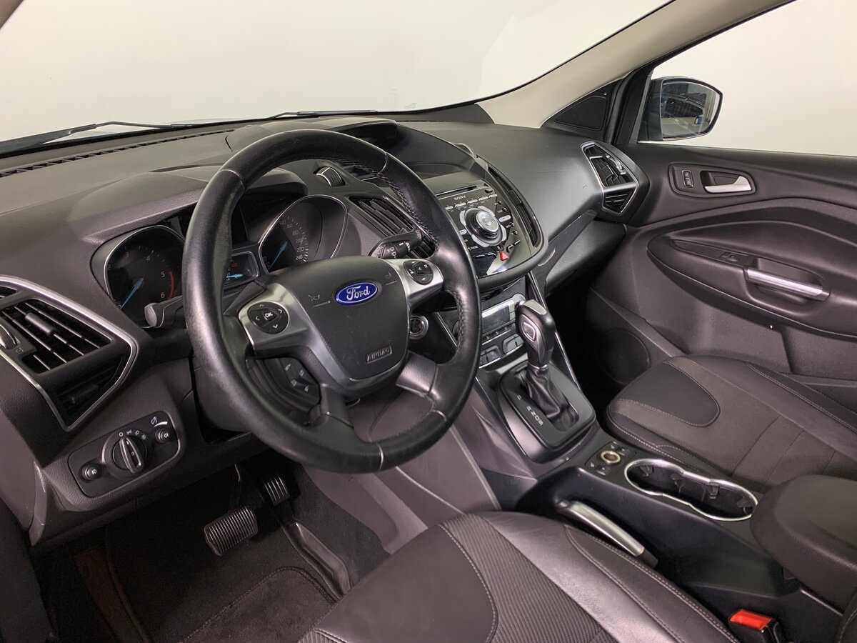 Ford Kuga с пробегом — 2014 год. Фото: #10