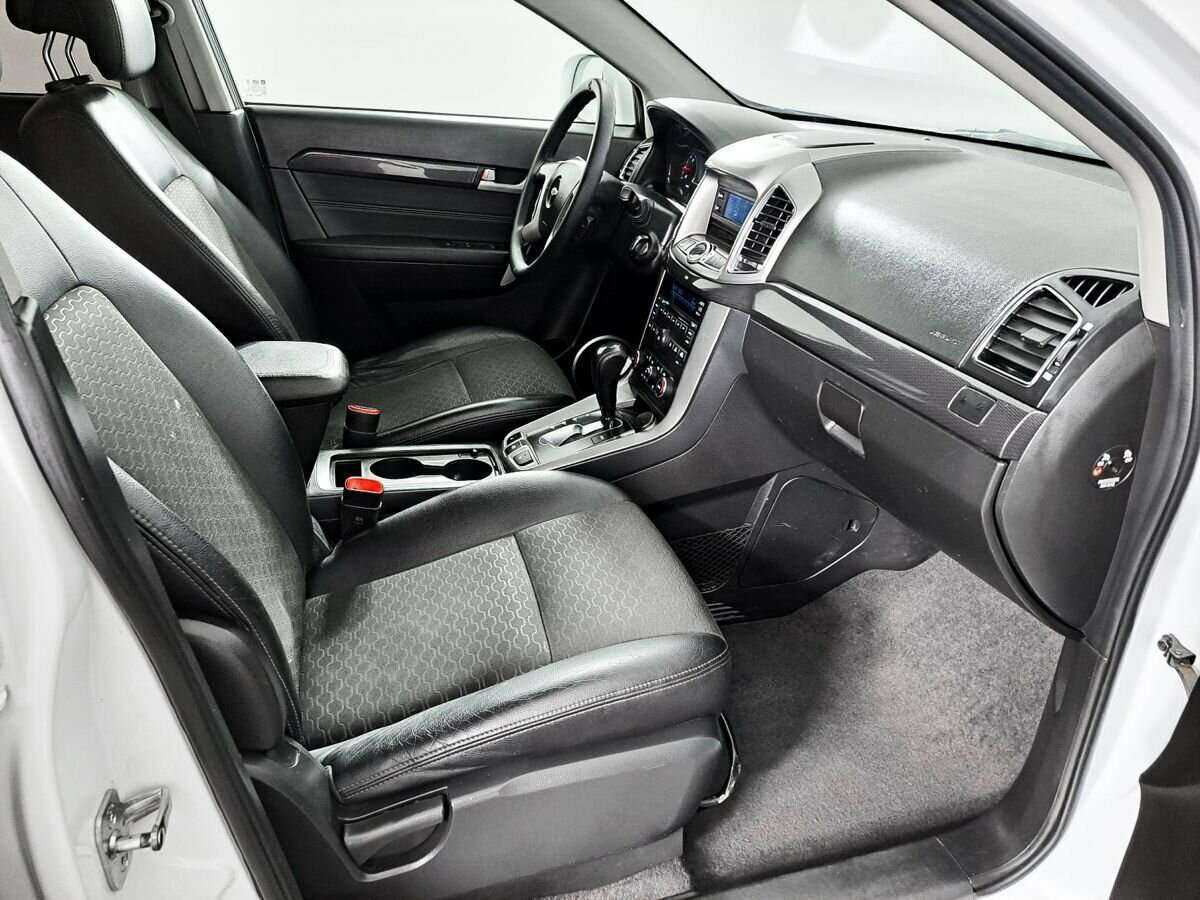Chevrolet Captiva с пробегом — 2014 год. Фото: #10