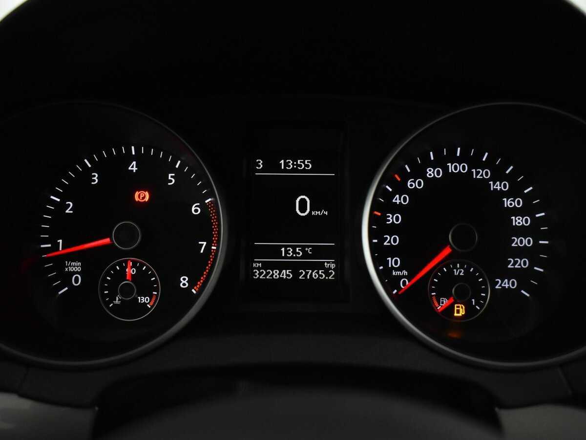 Volkswagen Golf с пробегом — 2012 год. Фото: #13