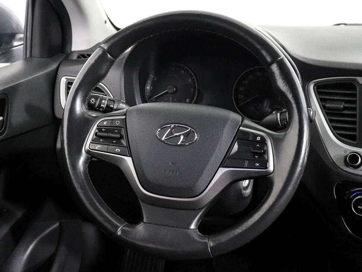 Hyundai Solaris с пробегом — 2017 год. Фото: #11