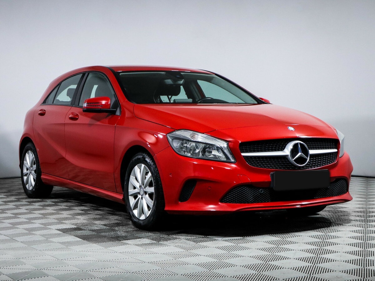 Mercedes-Benz A-Класс с пробегом — 2015 год. Фото: #2