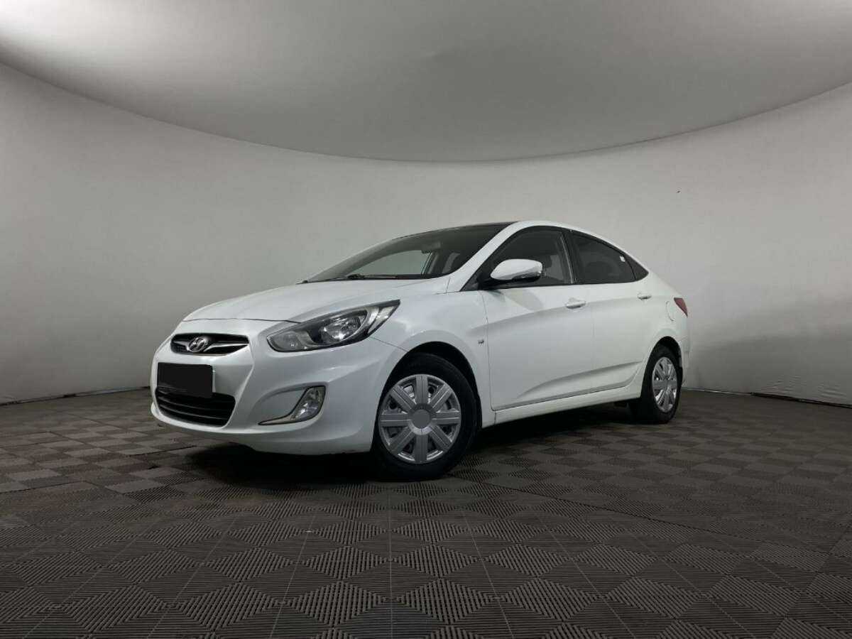 Hyundai Solaris с пробегом — 2012 год. Посмотреть фото