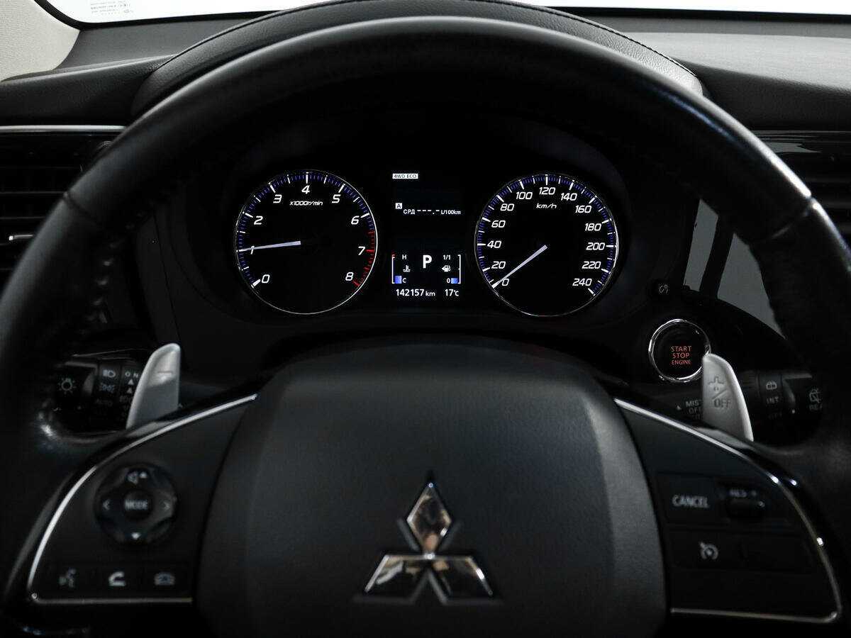 Mitsubishi Outlander с пробегом — 2017 год. Фото: #17
