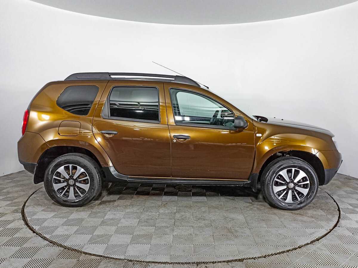 Renault Duster с пробегом — 2014 год. Фото: #3