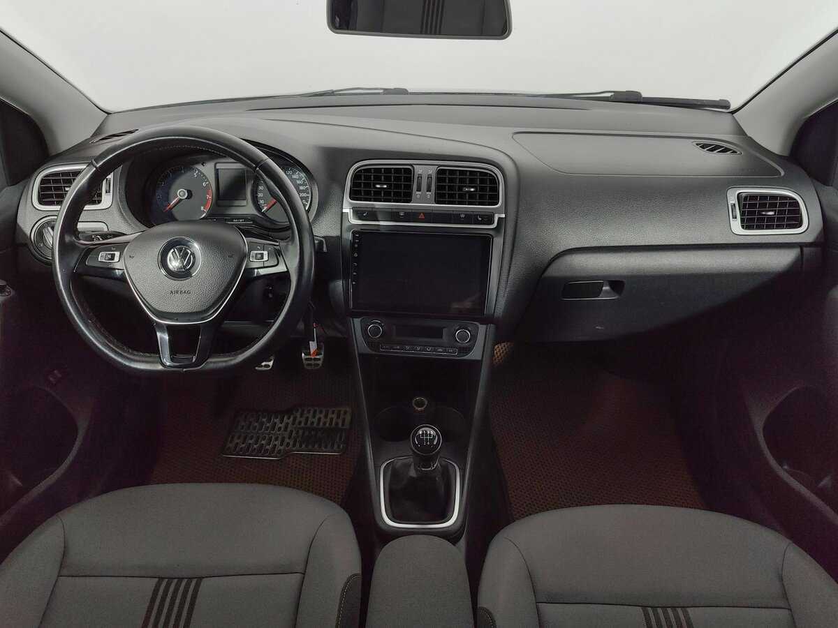 Volkswagen Polo с пробегом — 2016 год. Фото: #11