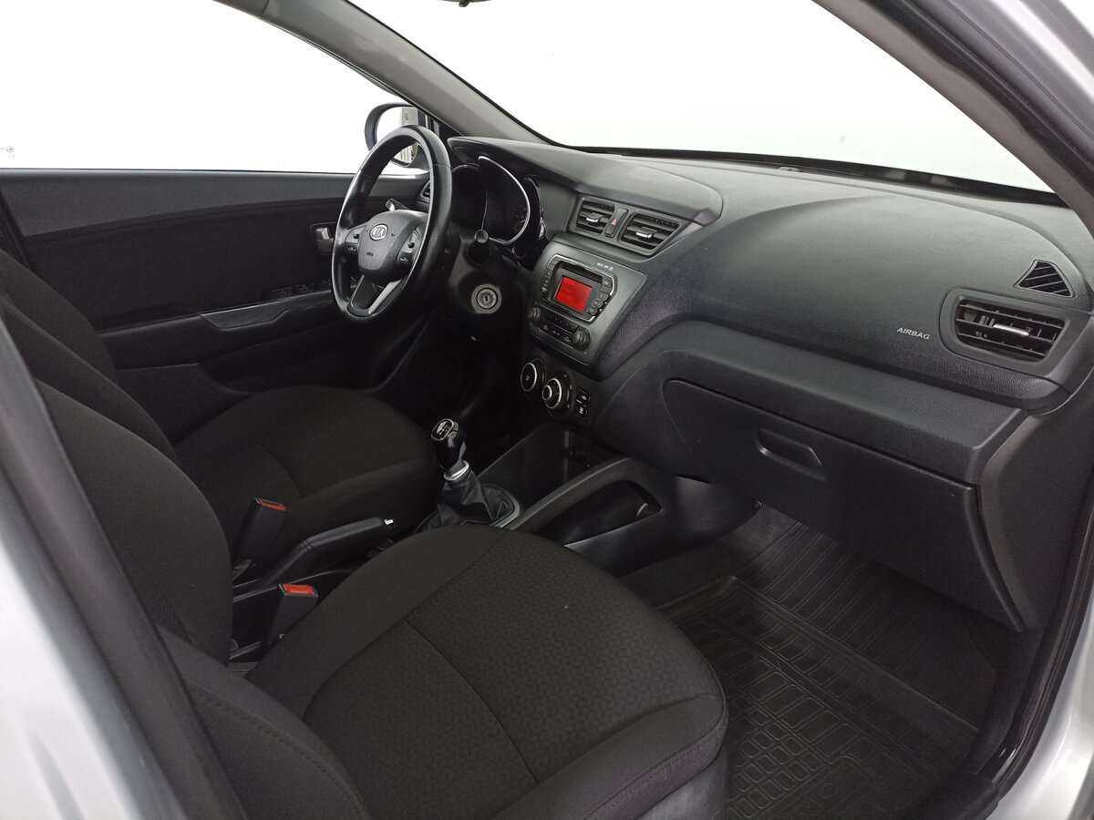 Kia Rio с пробегом — 2014 год. Фото: #10