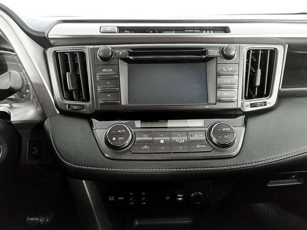 Toyota RAV4 с пробегом — 2014 год. Фото: #12