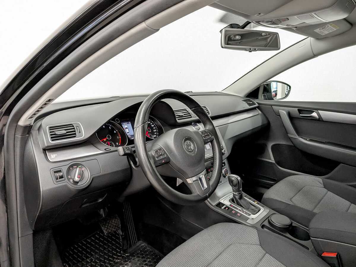 Volkswagen Passat с пробегом — 2012 год. Фото: #15