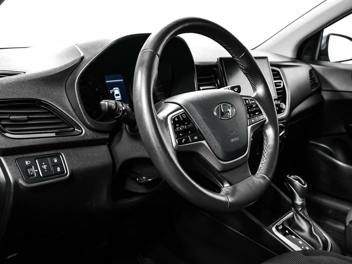 Hyundai Solaris с пробегом — 2021 год. Фото: #12