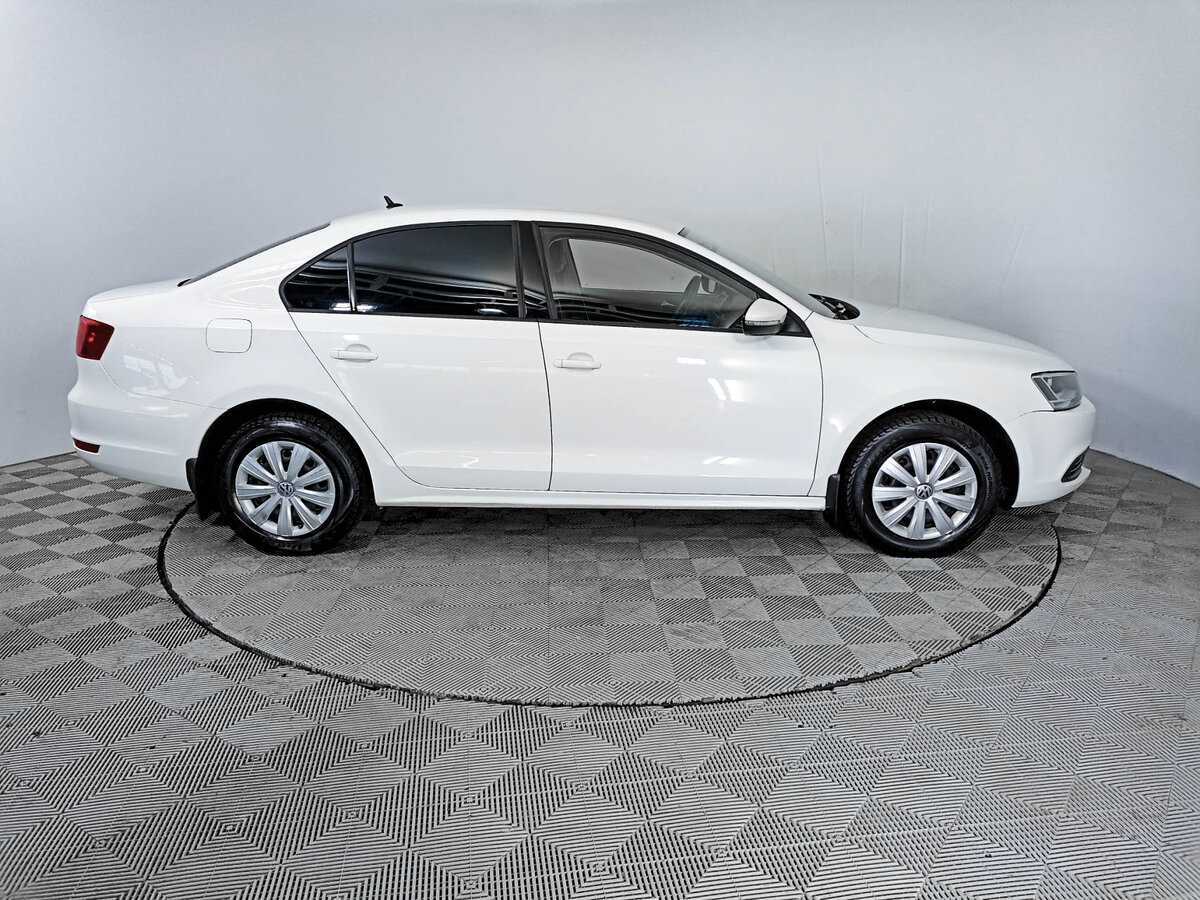 Volkswagen Jetta с пробегом — 2014 год. Фото: #3