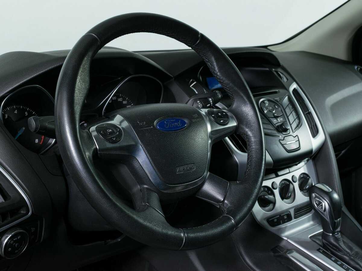 Ford Focus с пробегом — 2012 год. Фото: #11