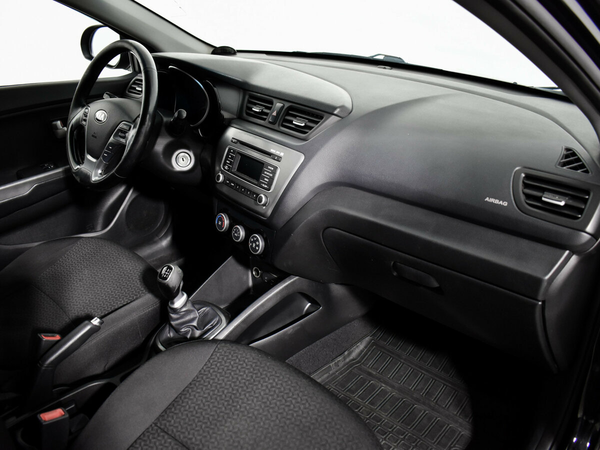 Kia Rio с пробегом — 2016 год. Фото: #11