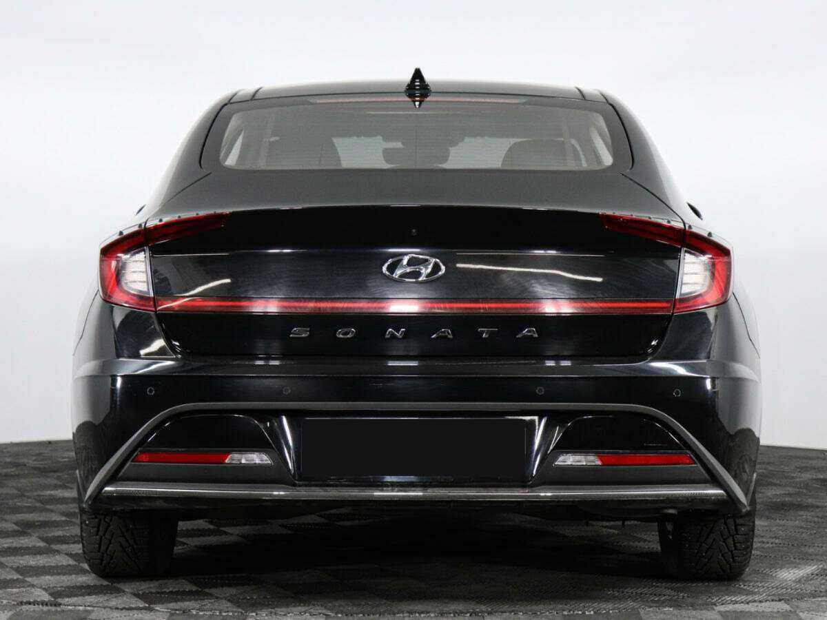 Hyundai Sonata с пробегом — 2023 год. Фото: #5