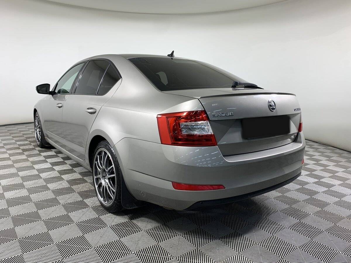 Skoda Octavia с пробегом — 2013 год. Фото: #6