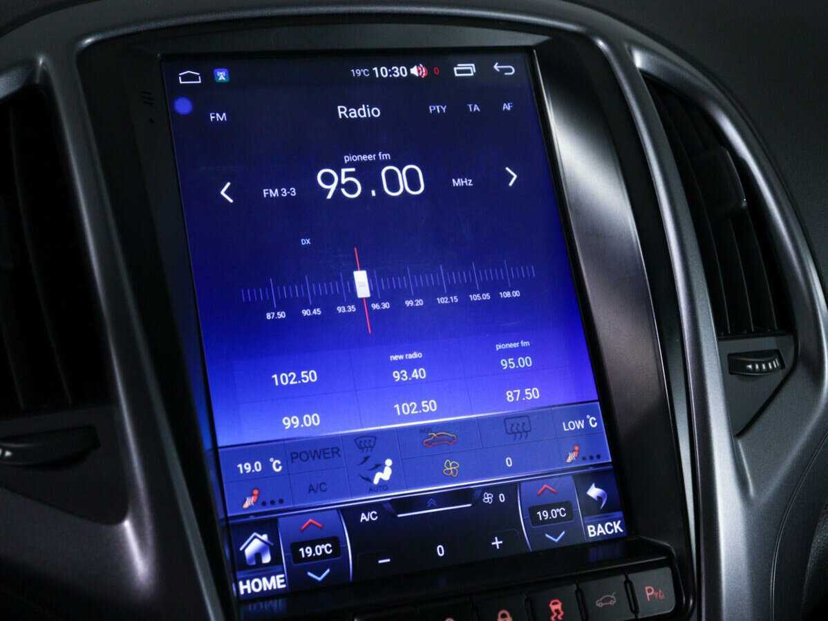 Opel Astra с пробегом — 2014 год. Фото: #18