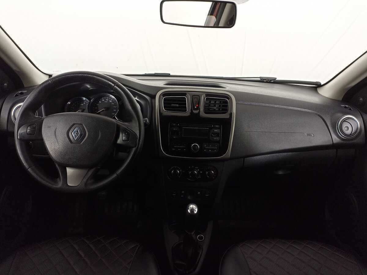 Renault Logan с пробегом — 2015 год. Фото: #12
