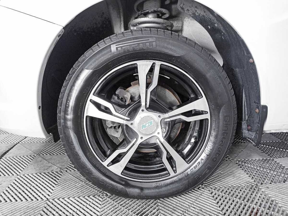 Lada (ВАЗ) Vesta с пробегом — 2017 год. Фото: #17