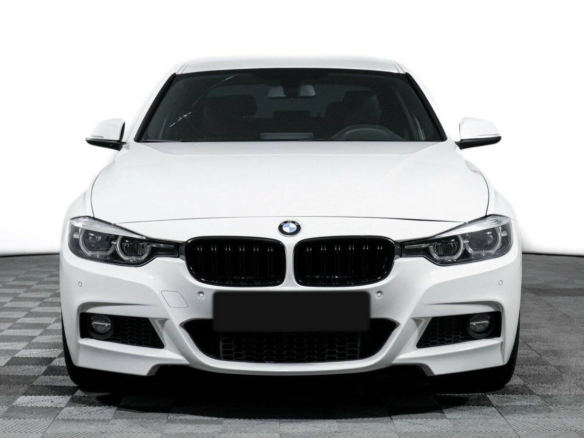 BMW 3 серии с пробегом — 2018 год. Фото: #1
