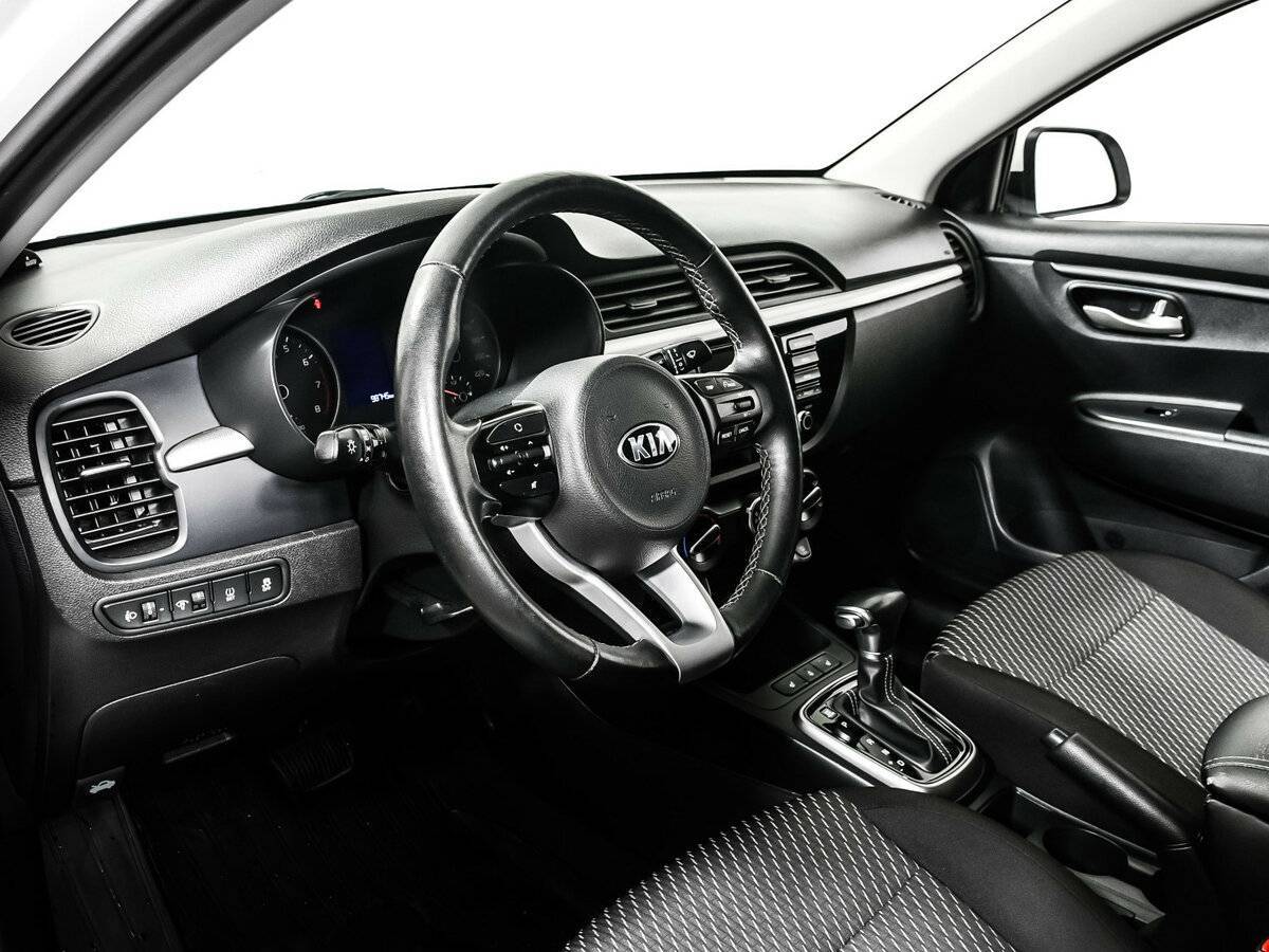 Kia Rio с пробегом — 2018 год. Фото: #12