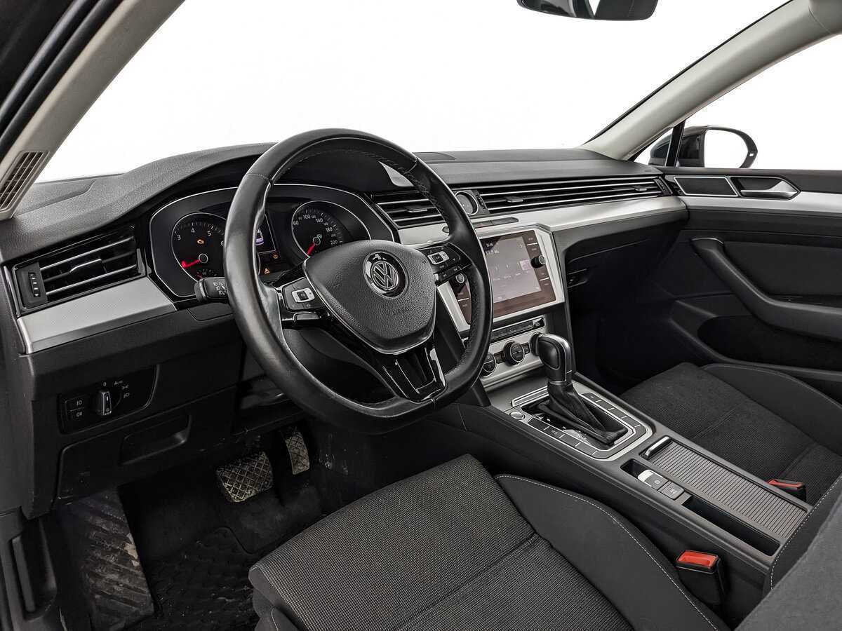 Volkswagen Passat с пробегом — 2018 год. Фото: #10